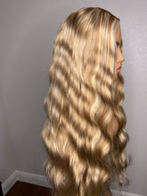 Load image into Gallery viewer, Highlighted luxury Blonde U Part Wig